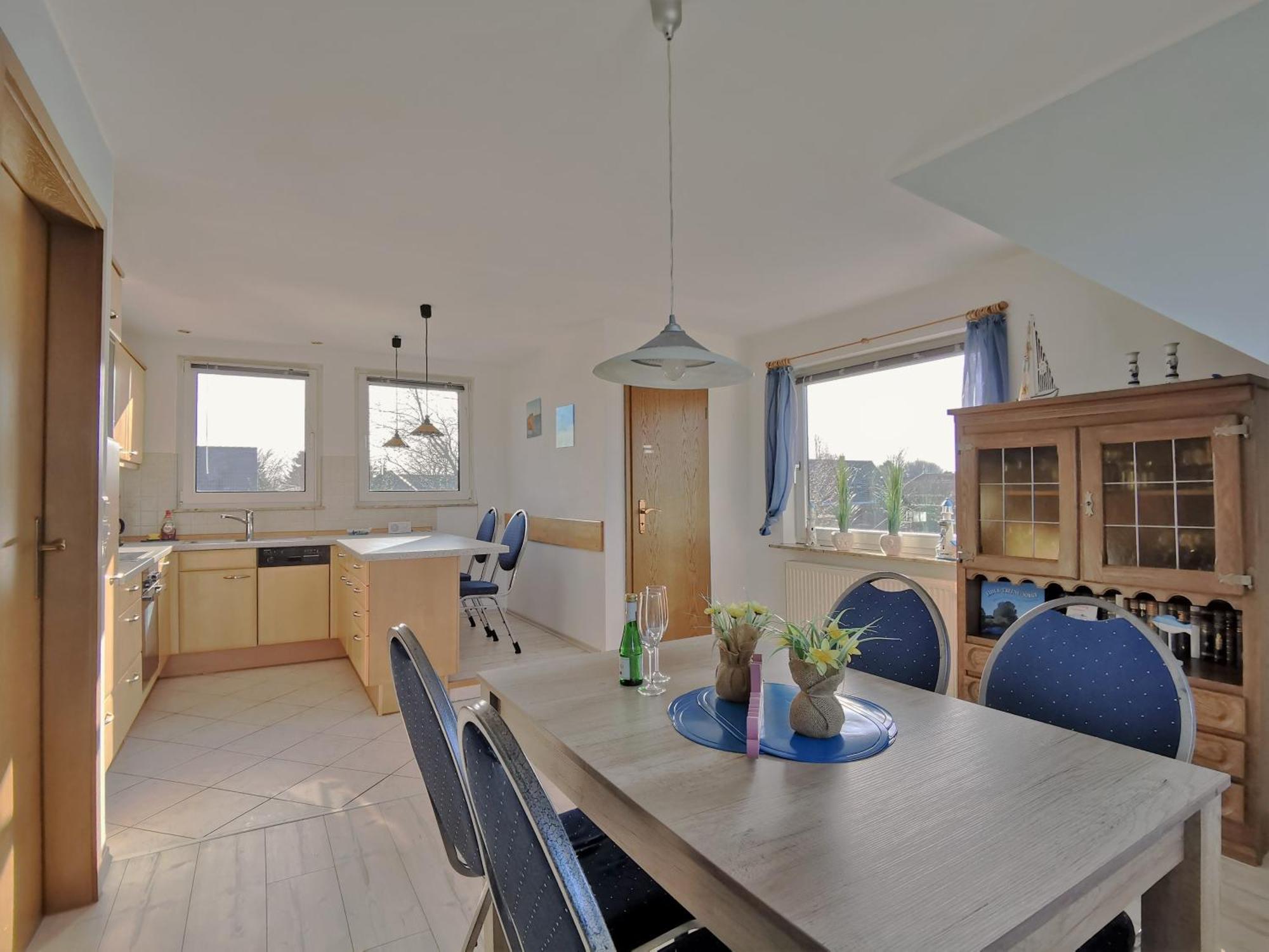 Apartment Thiessen - Mit Sonnigem Balkon *